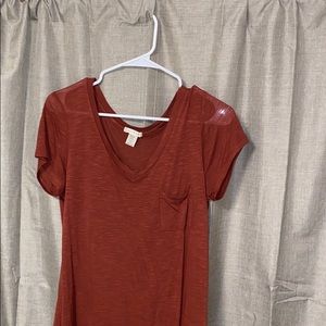 BRAND NEW Basic T-Shirt Size M